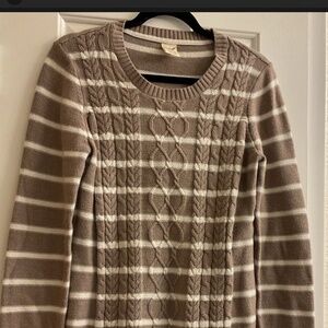WOMENS CABLE KNIT SWEATER